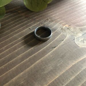 Men’s wedding band